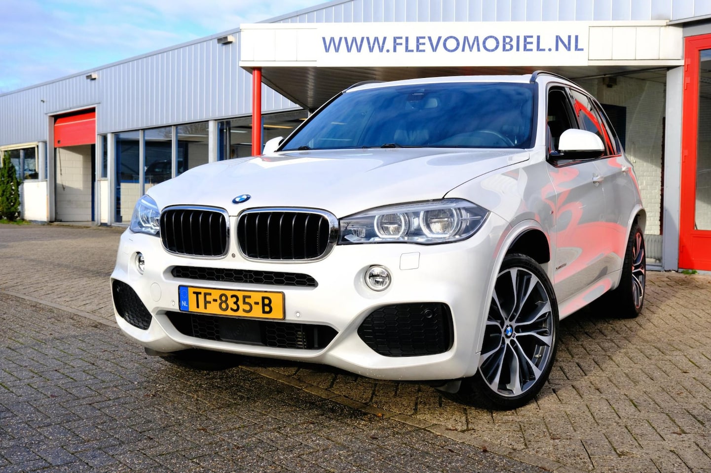 BMW X5 - XDrive30d 259pk M Sport Aut. Pano|HarmanKardon|Leder|Cam|Adapt.Cruise|Enz! - AutoWereld.nl