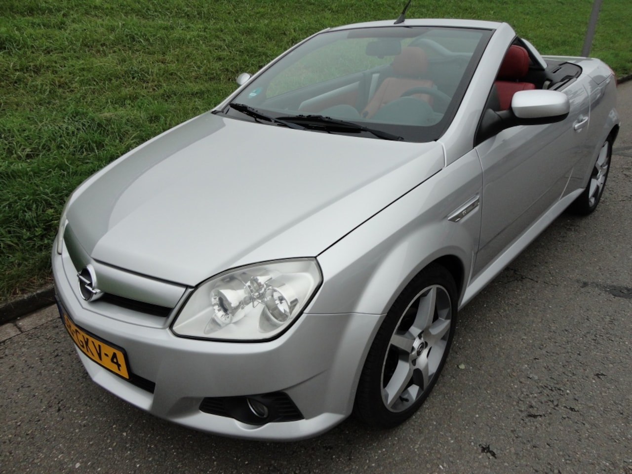 Opel Tigra TwinTop - 1.4-16V Sport 1.4-16V Sport - AutoWereld.nl