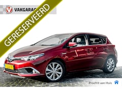 Toyota Auris - 1.8 Hybrid Lease Pro AUTOMAAT . | Cruise | Clima| 16'' LMV | Camera | Stoel Verwarming |