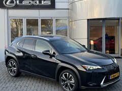 Lexus UX - 250h Business Line NL-AUTO FACELIFT TREKHAAK KEYLESS PARK-SENSOREN APPLE/ANDROID 18' LM-VE