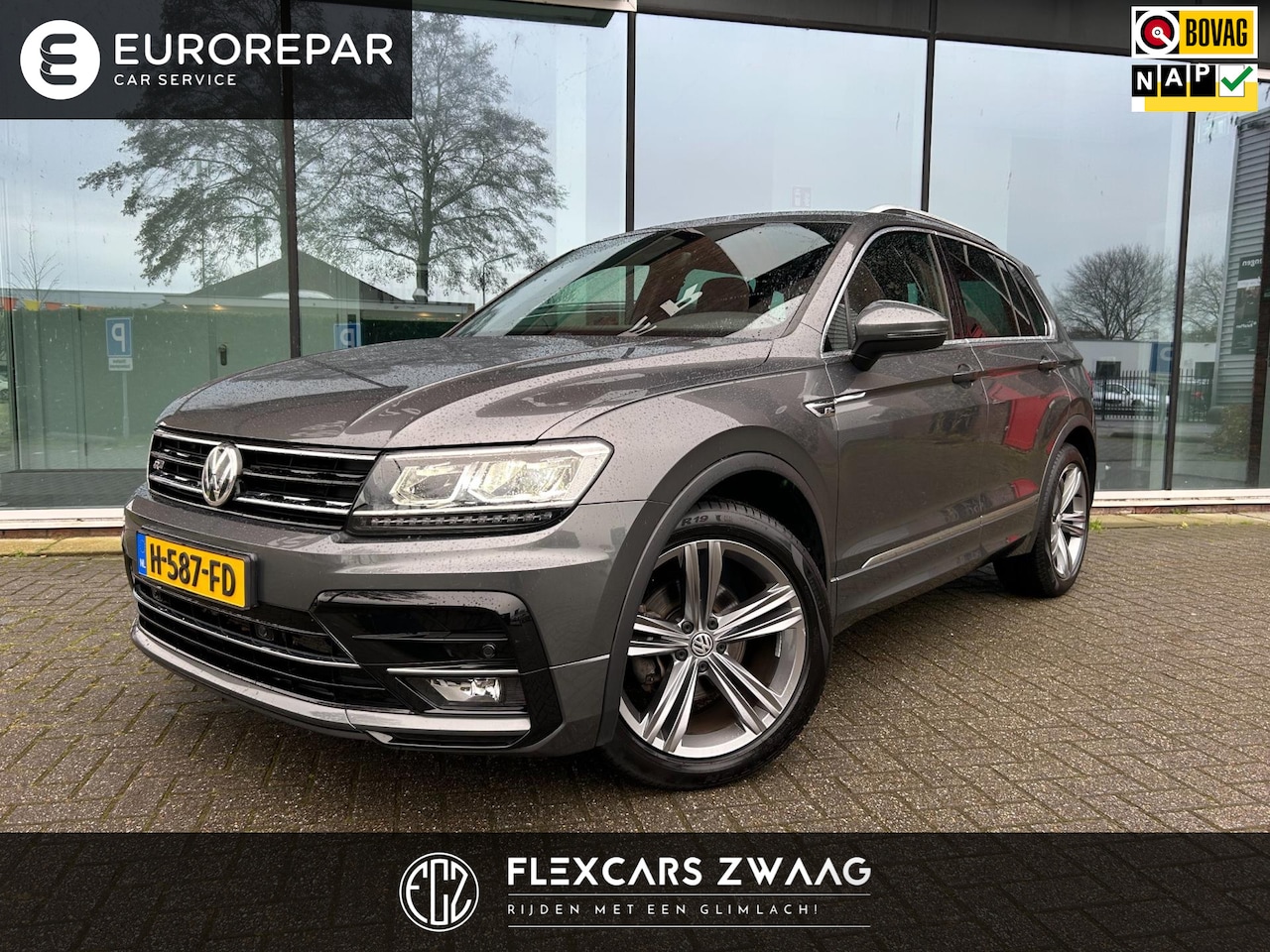 Volkswagen Tiguan - 1.5 TSI ACT Highline Business R - Automaat - Navi - Winterpakket - Org.NL - AutoWereld.nl