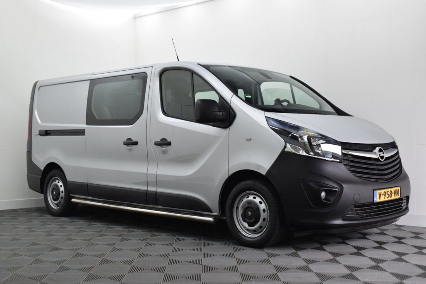 Opel Vivaro - 1.6 CDTI 125PK L2H1 Edition Dubbele Cabine - AutoWereld.nl