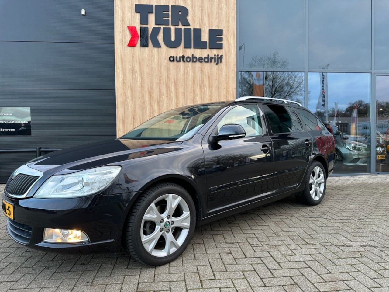 Skoda Octavia - 1.8 TSI Elegance / Cruise / Clima - AutoWereld.nl