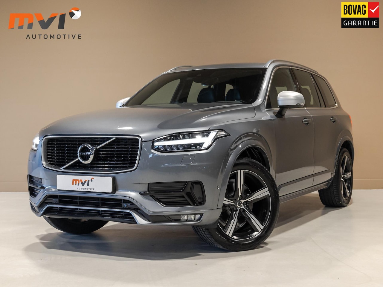 Volvo XC90 - 2.0 D5 AWD R-Design / 224pk / Bowers & Wilkins / Trekhaak / 7 Pers / - AutoWereld.nl