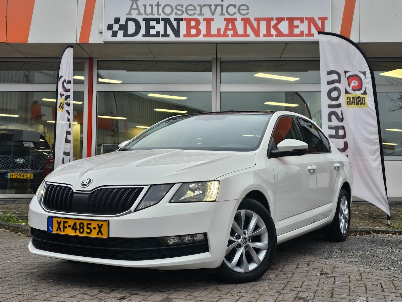 Skoda Octavia - 1.0 TSI GT Ambition Bns Automaat BJ.2019 / Navi / Panodak / 16"Lmv !! - AutoWereld.nl