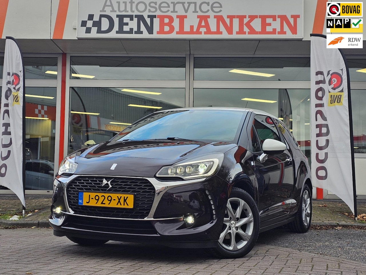 Citroën DS3 - 1.2 PureTech So Chic Automaat BJ.2018 / Navigatie / Climate Control / Camera / Pdc / 16"Lm - AutoWereld.nl