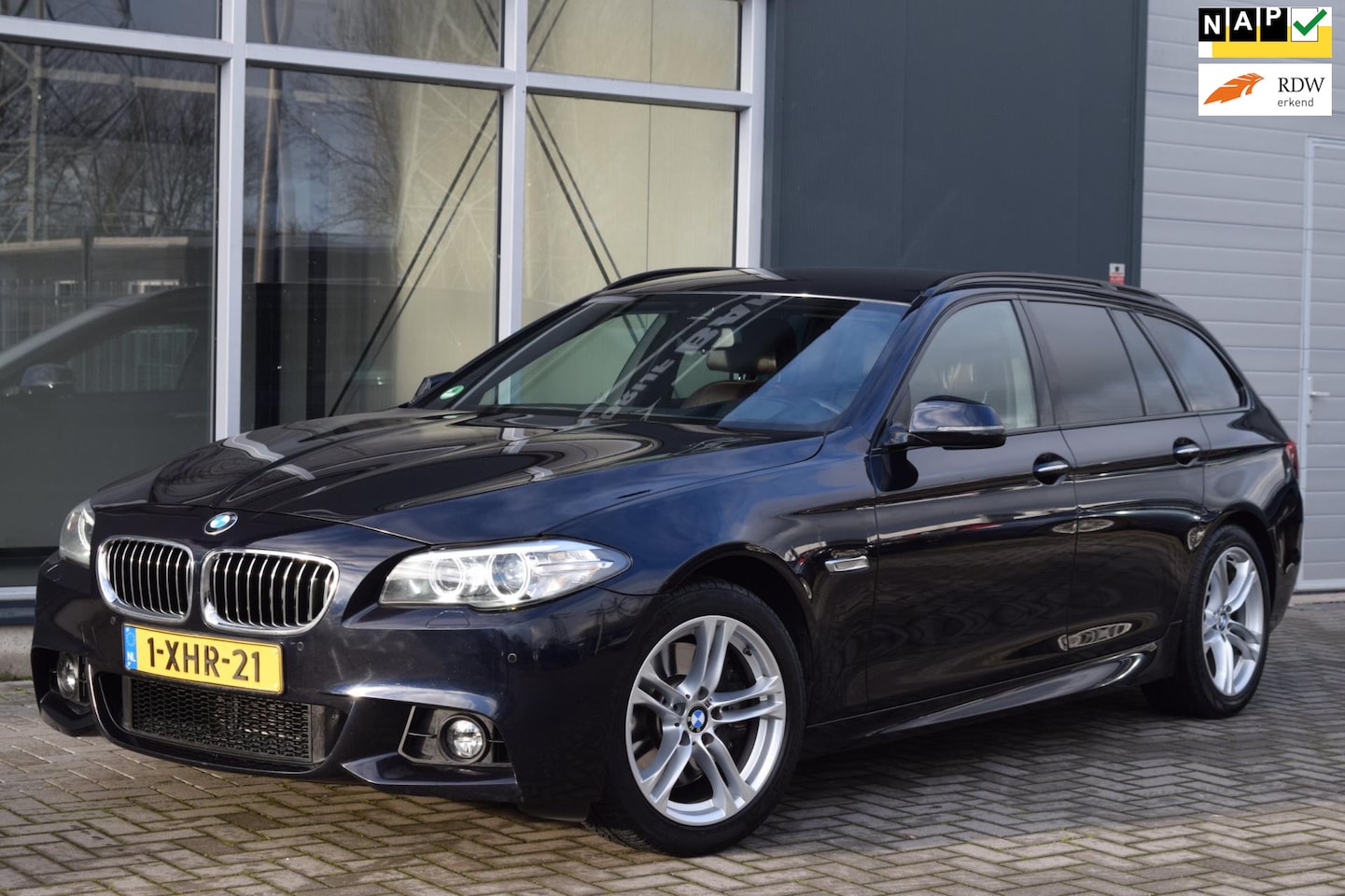 BMW 5-serie Touring - 528i Executive | M-Sport | Virtual | Comfortzetels | NAP + APK 9-2025 ! - AutoWereld.nl