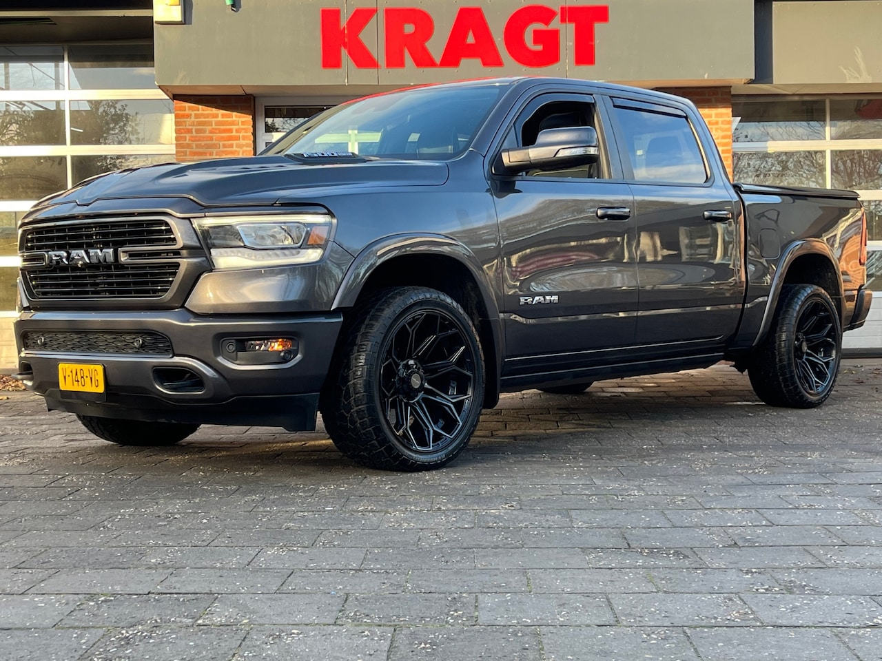 Dodge Ram 1500 - 5.7 V8 4x4 Crew Cab Longhorn LARAMIE, NAP, 3500 KG Trek, dubbele cabine - AutoWereld.nl