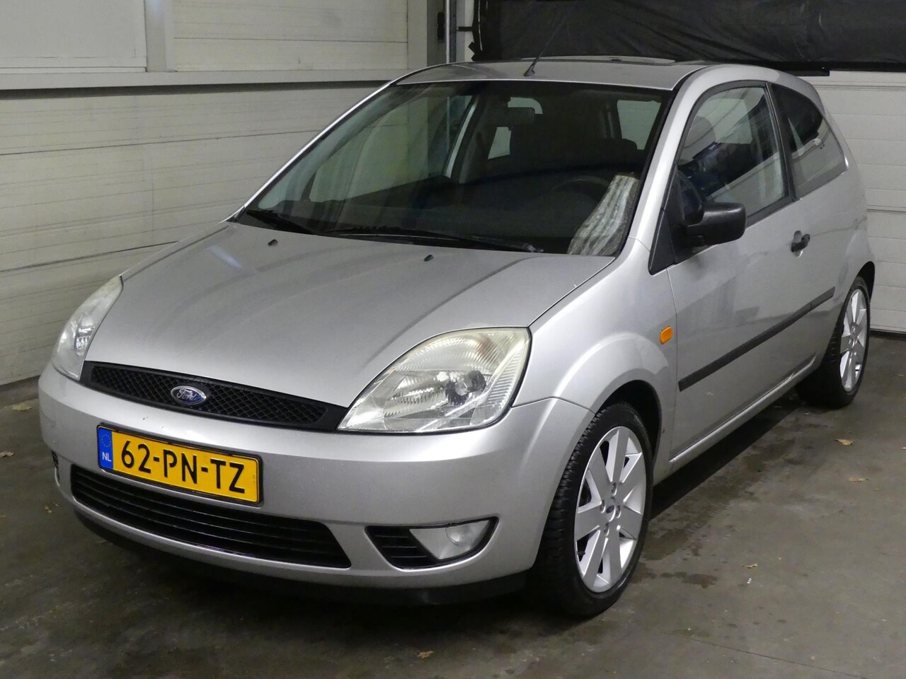 Ford Fiesta - 1.3 Futura - Airco - Trekhaak - AutoWereld.nl