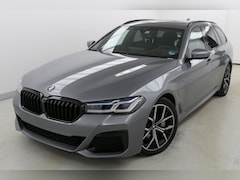 BMW 5-serie Touring - 530e xDrive M-Sport Trekhaak Pano HUD