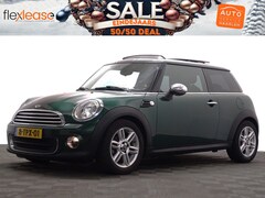 MINI Cooper - S look- Panoramadak, BI-Colour Interieur, Navi, Park Assist, British racing green