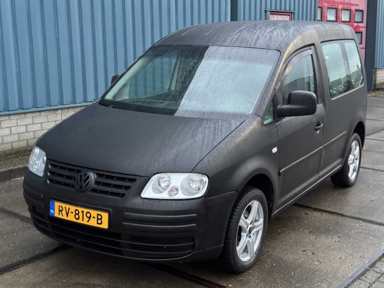 Volkswagen Caddy - 1.4 Trendline 5PERS| LM| BENZINE| MAT ZWART| NIEUWE APK - AutoWereld.nl