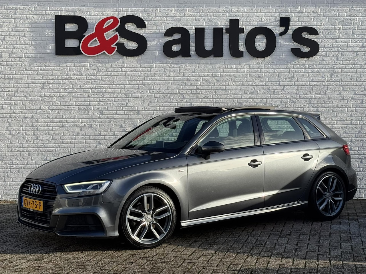 Audi A3 Sportback - 35 TFSI CoD Advance Sport Panoramadak S-Line Adaptive Cruise control Climate control Bang& - AutoWereld.nl