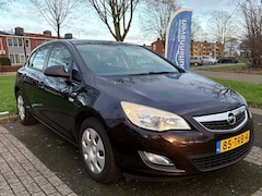 Opel Astra - 1.4 Business Edition