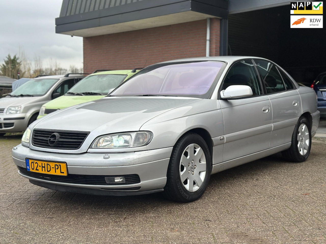 Opel Omega - 2.6i V6 Elegance AUTOMAAT, APK, NWE DISTRIBUTIE!! - AutoWereld.nl