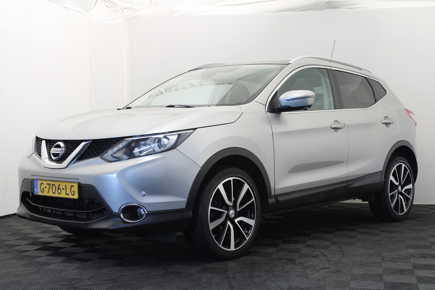 Nissan Qashqai - 1.2 N-Connecta |Navi|Camera|Pano| - AutoWereld.nl