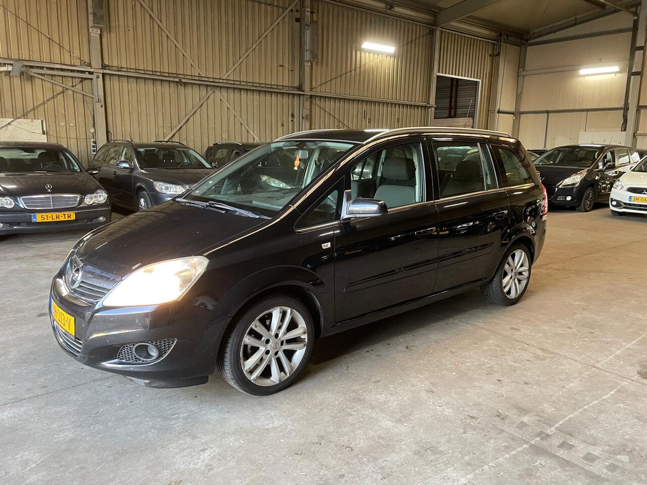 Opel Zafira - 1.6 Essentia 7P - AutoWereld.nl