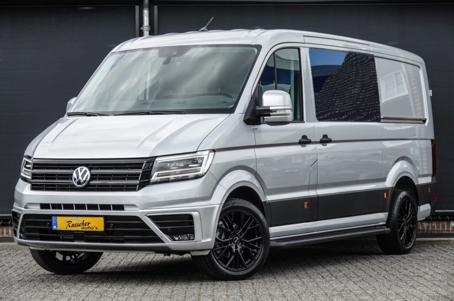 Volkswagen Crafter - L3H2 | 177Pk Aut. | Dubbele Cabine | 2xSchuifdeur | 19'' | Nieuw Model | Wordt verwacht - AutoWereld.nl