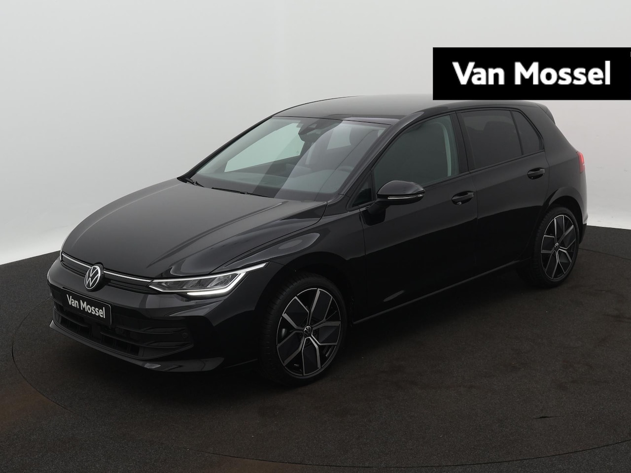 Volkswagen Golf - 1.5 TSI Oranje Edition 116 PK | Stoelverwarming | Climate control | Apple Carplay | Androi - AutoWereld.nl