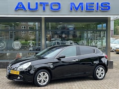 Alfa Romeo Giulietta - 1.4 T Distinctive Lusso Automaat Navi DAB+ Clima Cruise PDC