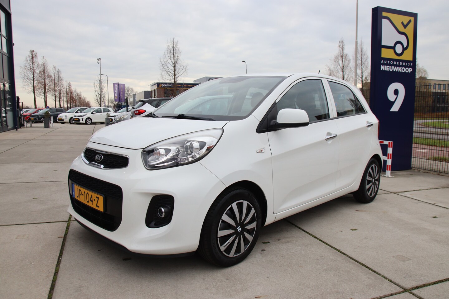 Kia Picanto - 1.0 CVVT DynamicLine Airco, Cruise, NL auto, Carkit, BOVAG WINTERSALE! - AutoWereld.nl