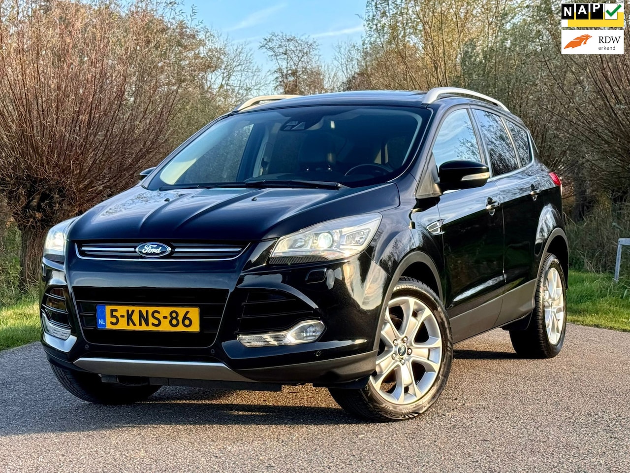 Ford Kuga - 1.6 Titanium Pano/Navi/Camera/Trekhaak/Dealer Onderhouden/Stoelverwarming/NAP - AutoWereld.nl