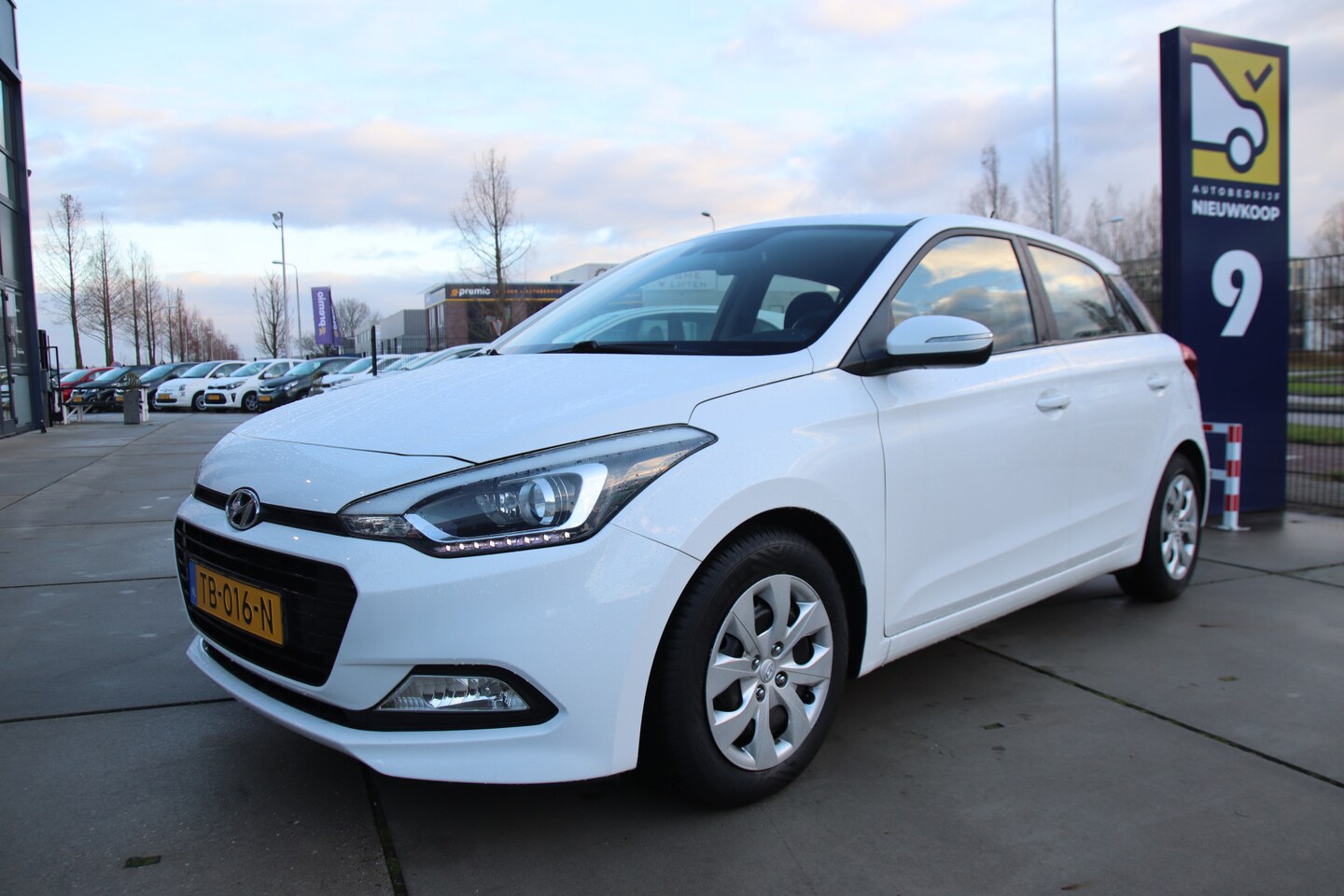 Hyundai i20 - 1.0 T-GDI Comfort Navi/Camera, PDC, Airco, Cruise, NL auto, 1 eig. WINTERSALE! - AutoWereld.nl