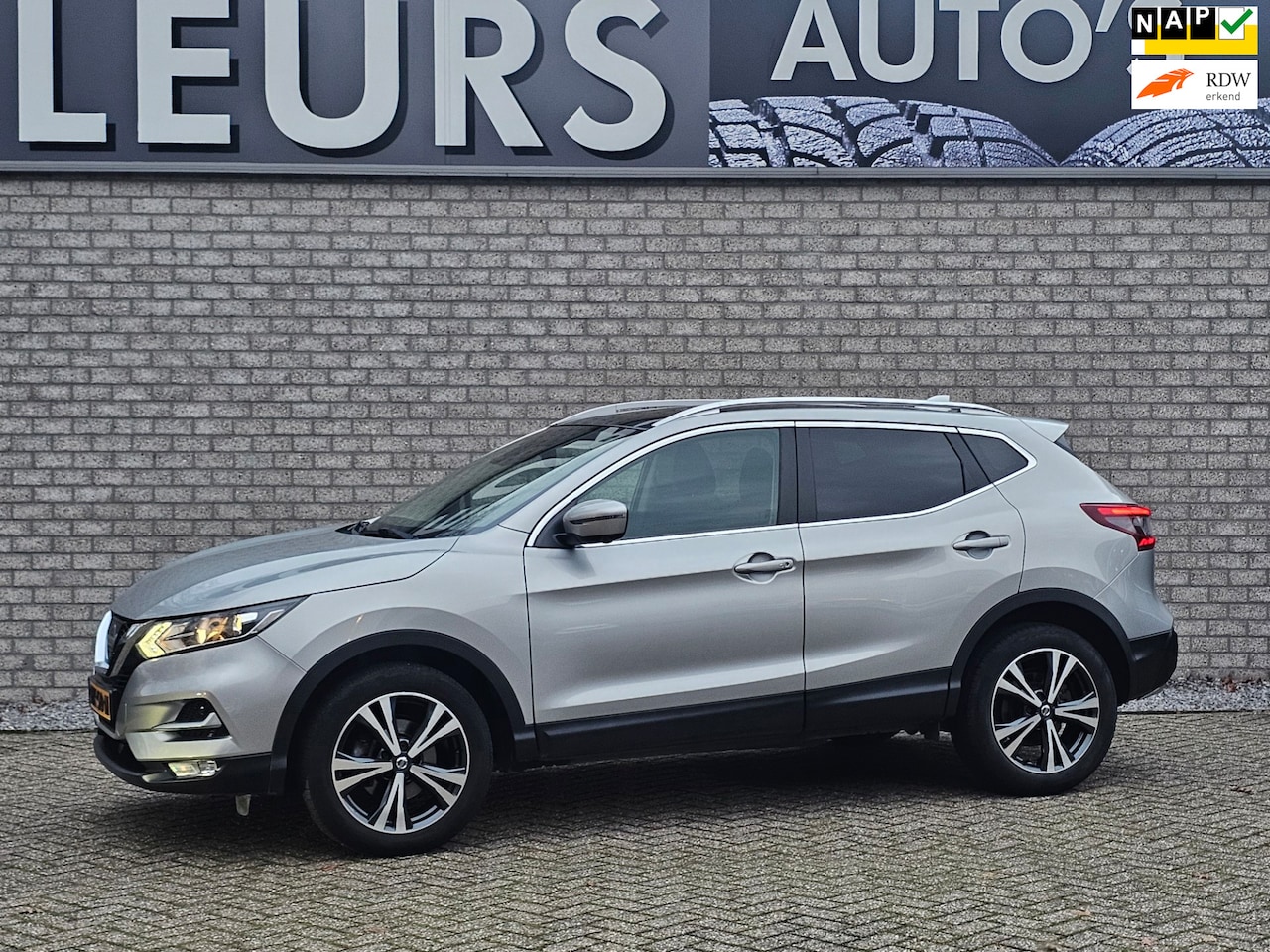 Nissan Qashqai - 1.2 N-Connecta Pano-dak/Camera/Pdc - AutoWereld.nl