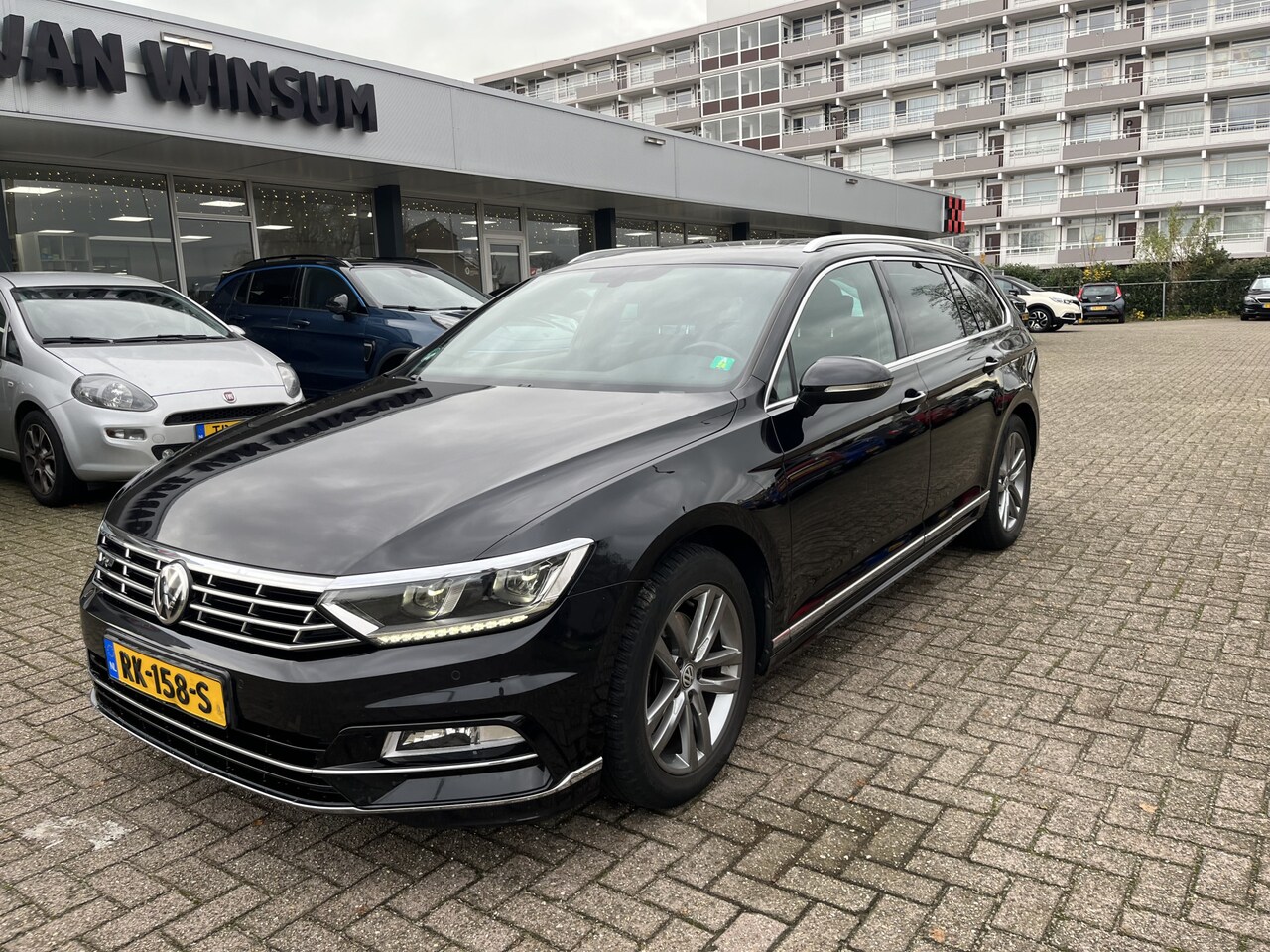 Volkswagen Passat Variant - 1.6 TDI Highline Business R Dsg Navi Accruise El.panodak Trekhaak Nap - AutoWereld.nl