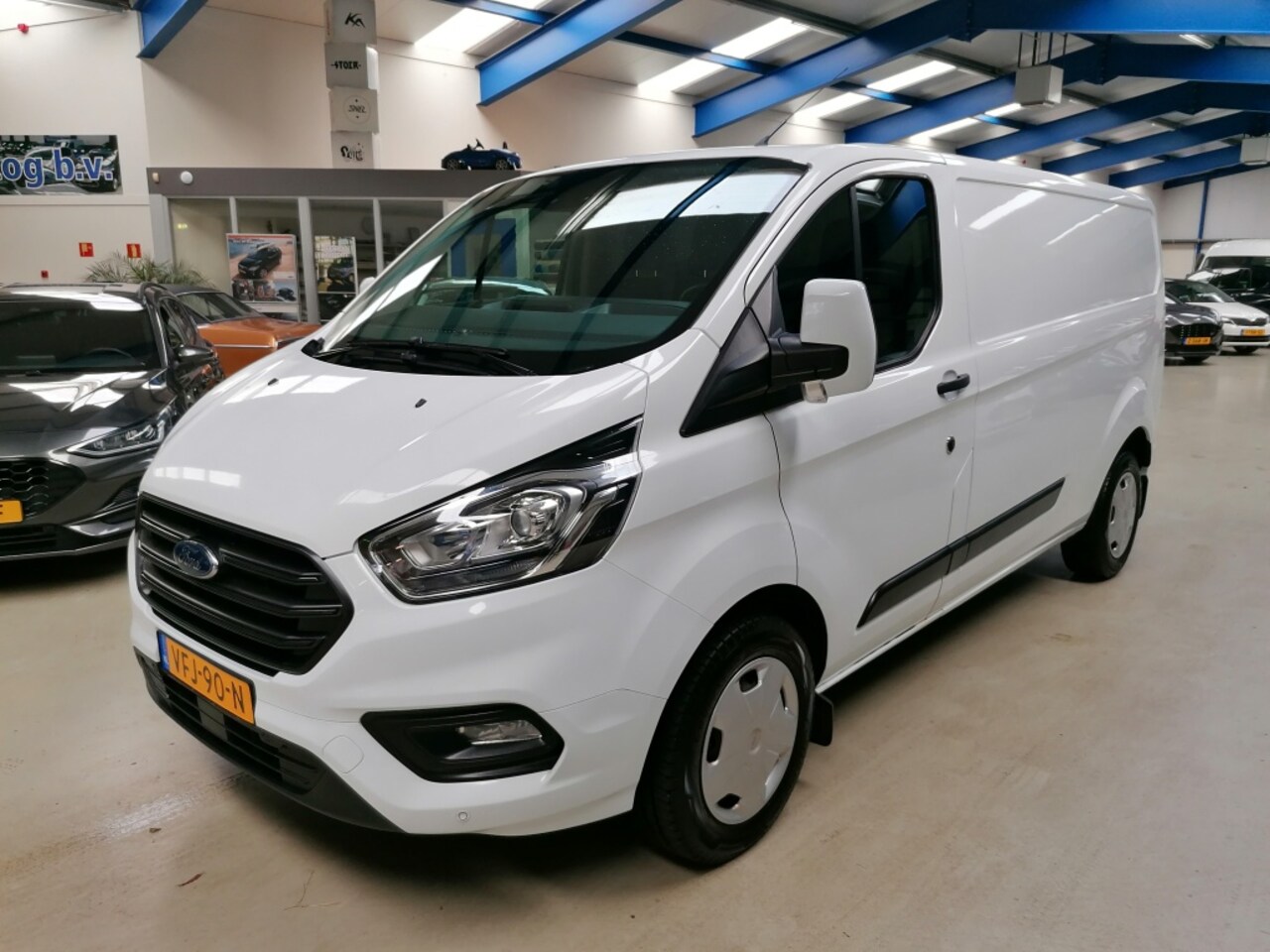 Ford Transit Custom - 320L2H1 Trend 130pk - AutoWereld.nl