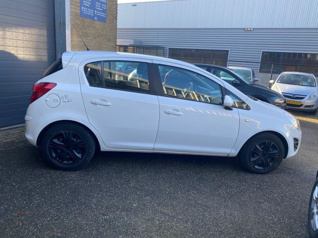 Opel Corsa - 1.4-16V Cosmo AUTOMAAT - AutoWereld.nl