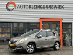 Peugeot 2008 - 1.2 PureTech Allure Automaat / Panoramadak / Airco / Navi / Parkeersensoren v+a / Trekhaak