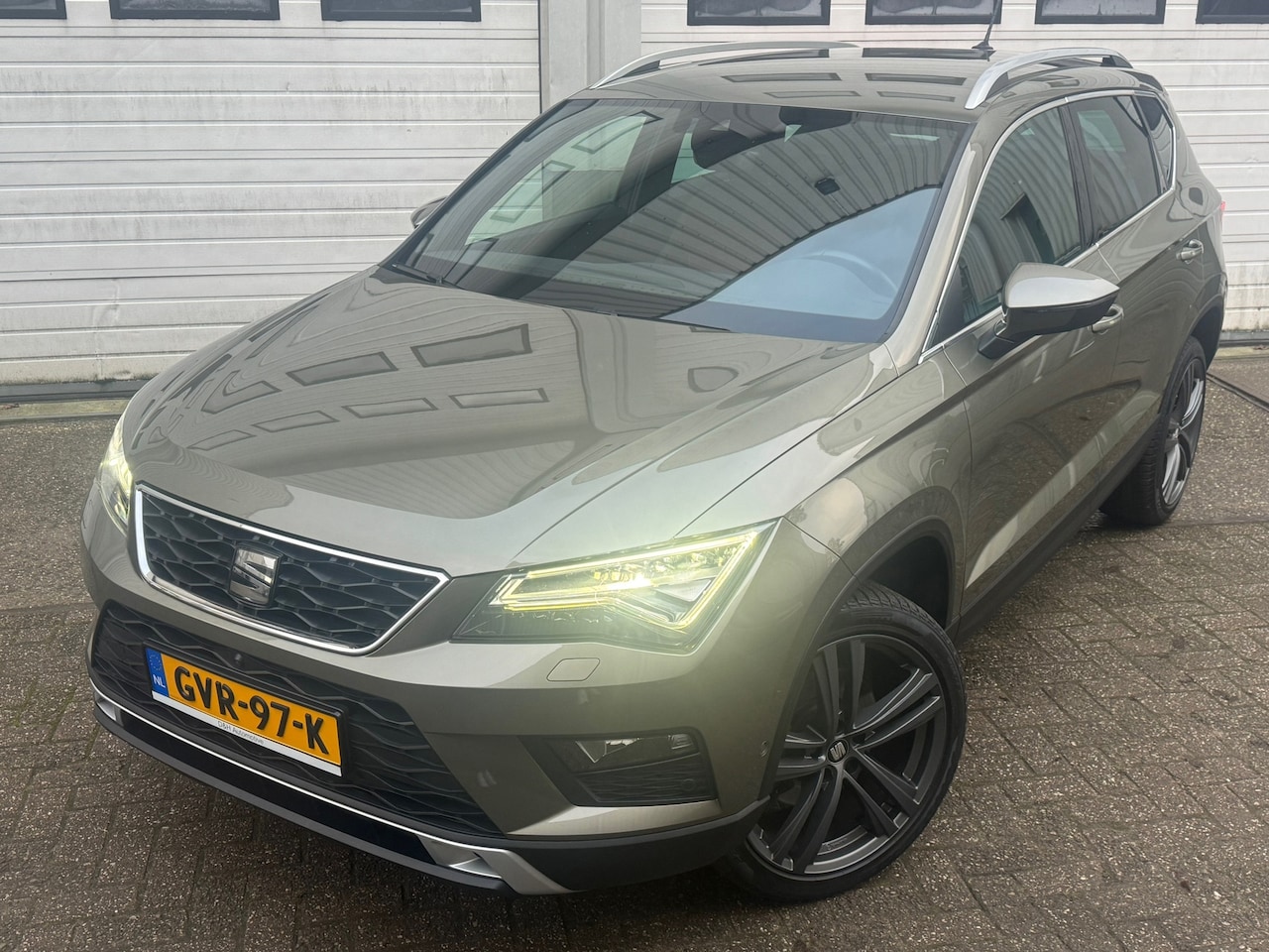 Seat Ateca - 1.4 EcoTSI Xcellence Xenon/Led/Acc/Front-Lane/360camera - AutoWereld.nl