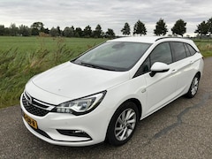 Opel Astra Sports Tourer - 1.6 Turbo Business Executive