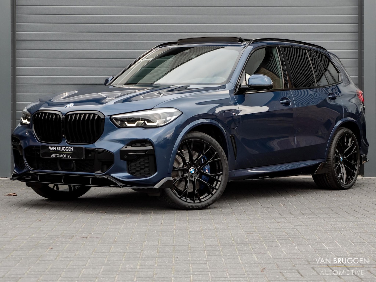 BMW X5 - xDrive 45e M-Sport Pano M-Stoelen Bowers & Wilkins BTW 22" 4W/S - AutoWereld.nl