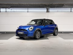 MINI Cooper - 5-deurs 1.5 Cooper C Classic | Pakket M | Dak en spiegelkappen in Jetblack