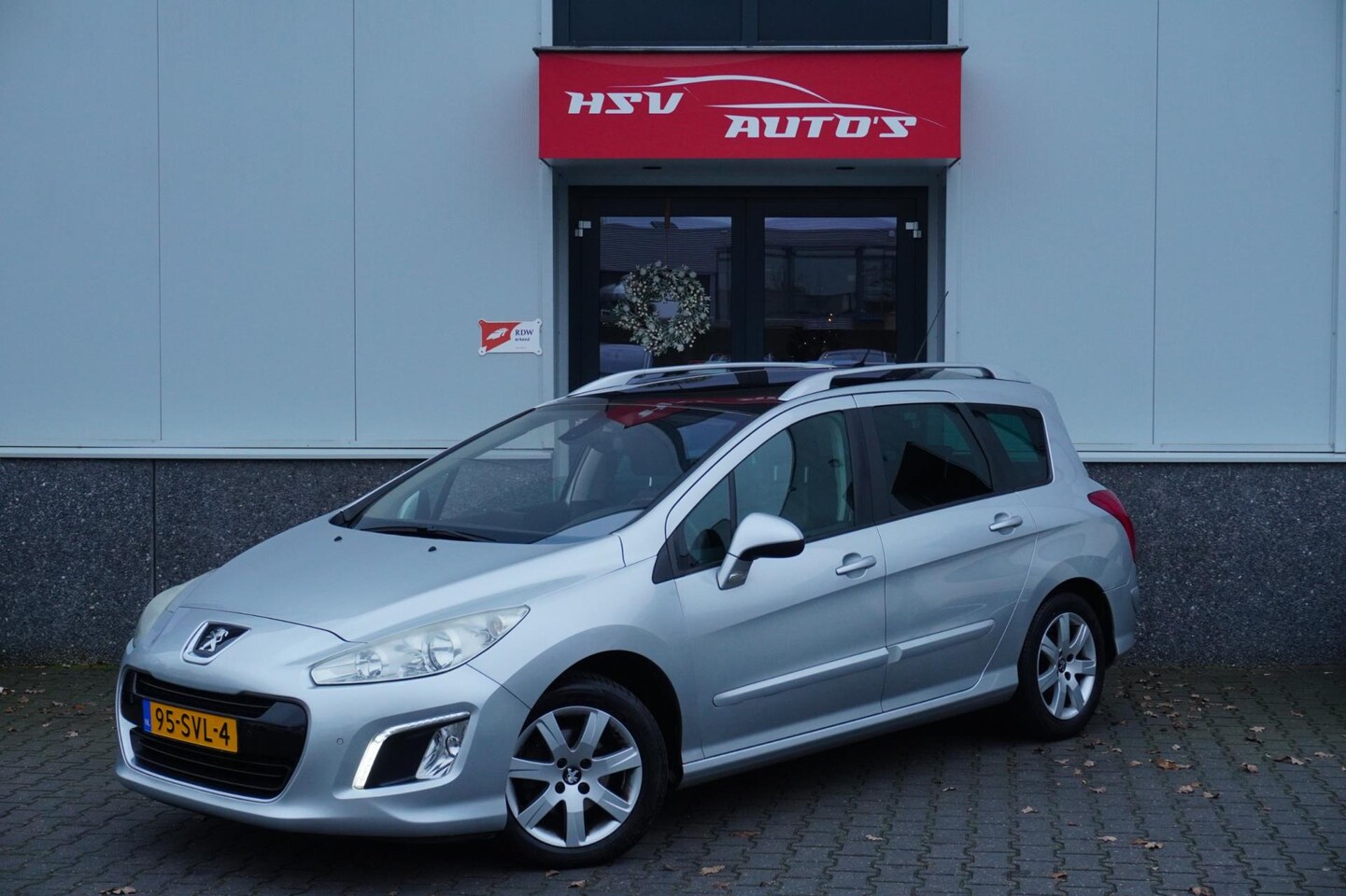 Peugeot 308 SW - 1.6 VTi Première airco panodak org NL - AutoWereld.nl