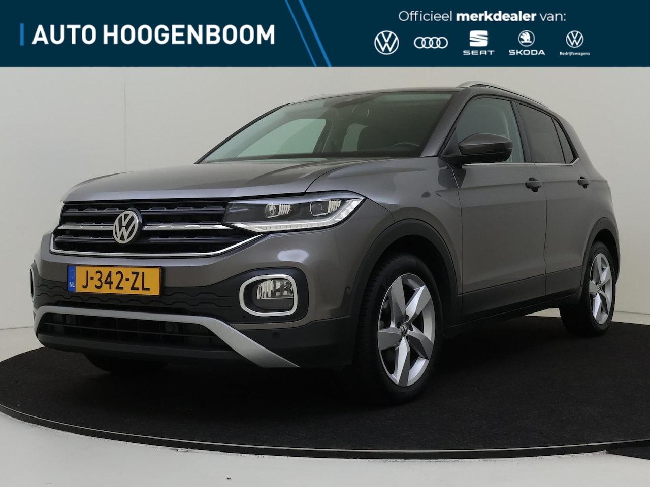 Volkswagen T-Cross - 1.0 TSI Style | Trekhaak | Stoelverwarming | Navigatie | Dodehoek detectie | Parkeerassist - AutoWereld.nl