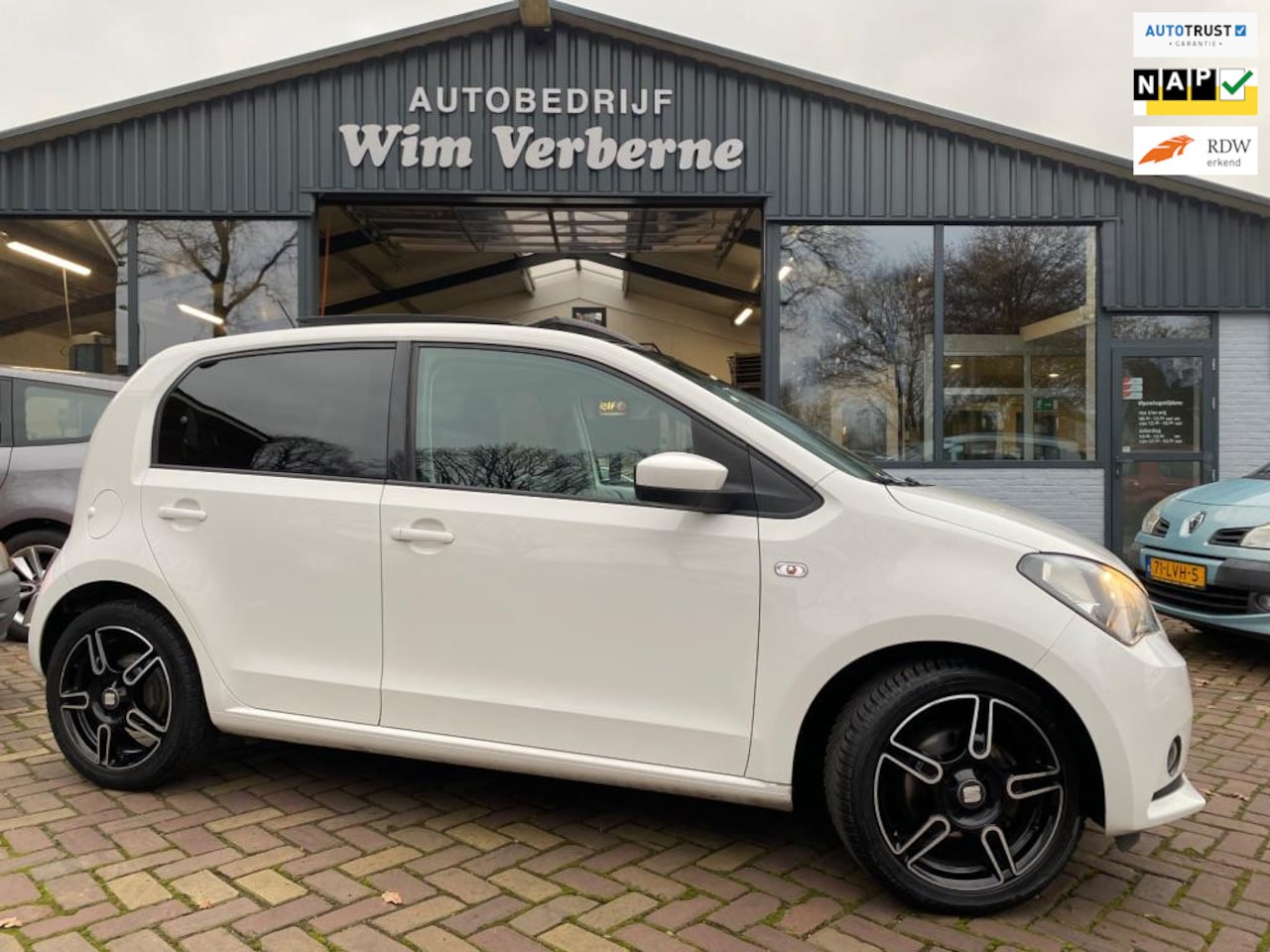 Seat Mii - 1.0 Style Sport Airco/schuifdak - AutoWereld.nl