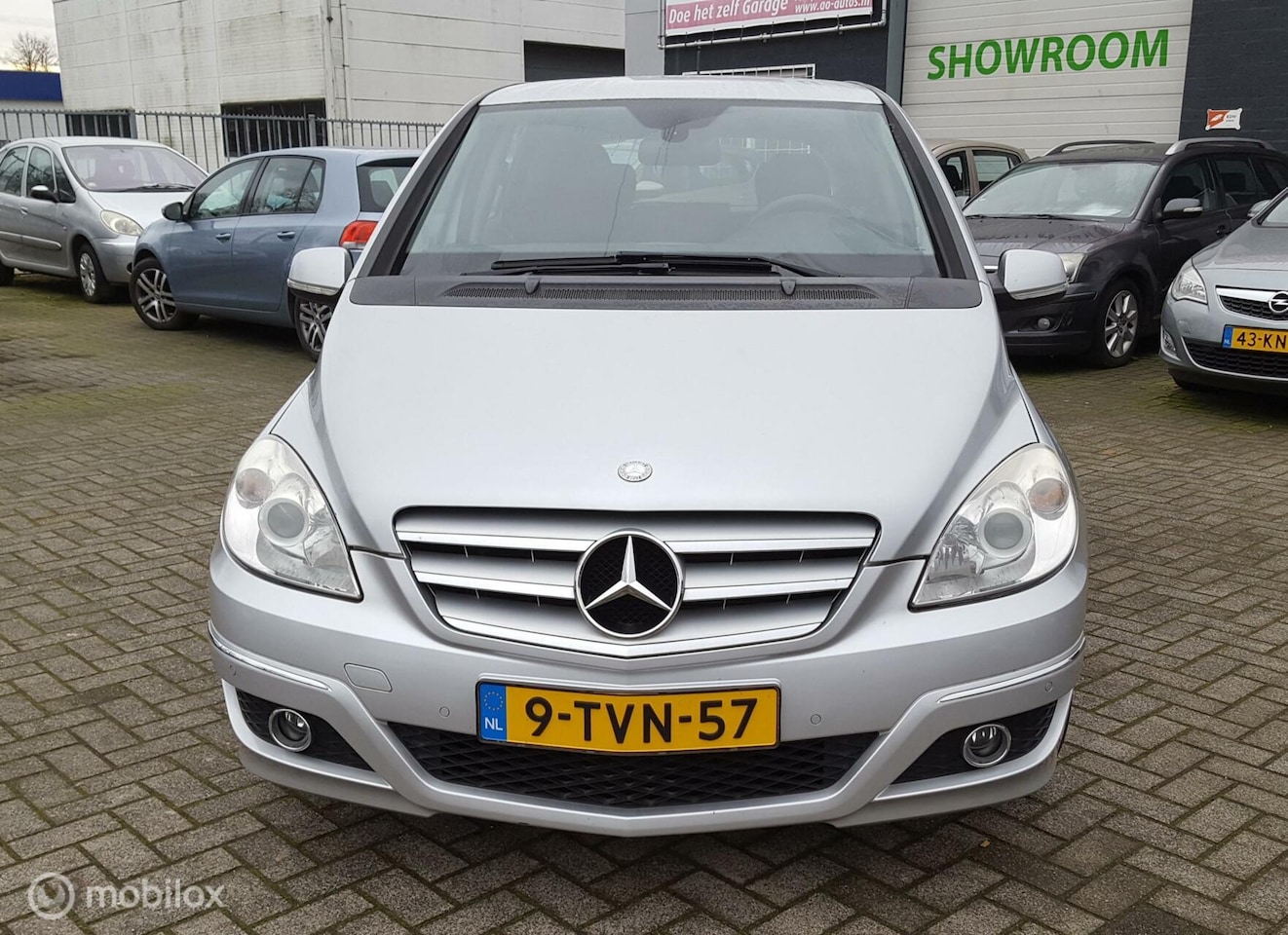 Mercedes-Benz B-klasse - 180 /automaat / APK : 16-08-2025 - AutoWereld.nl