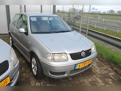 Volkswagen Polo - 1.0