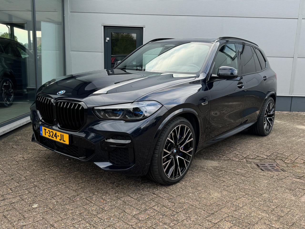 BMW X5 - (G05) XDRIVE 45E | 394PK | AUT | LUCHTVERING | PAN - AutoWereld.nl