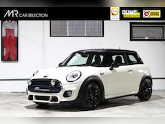 MINI Cooper - 1.5 King's Cross | JCW | LED | Navigatie | Parkeersensoren | Keyless | NL Auto | 1e Eigena