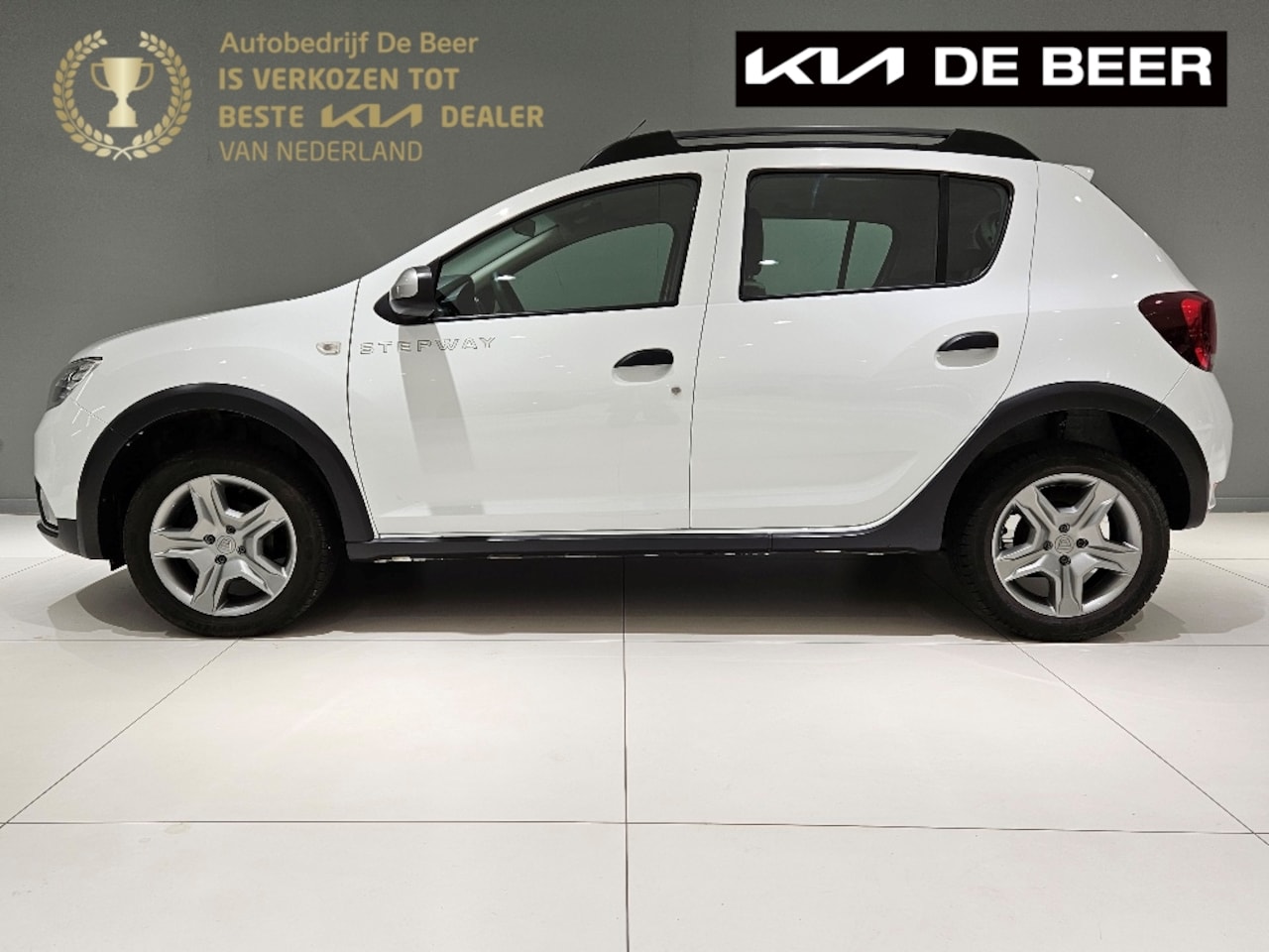 Dacia Sandero Stepway - 0.9 Tce 90pk Airco Navigatie NL-Auto 1e Eigenaar - AutoWereld.nl