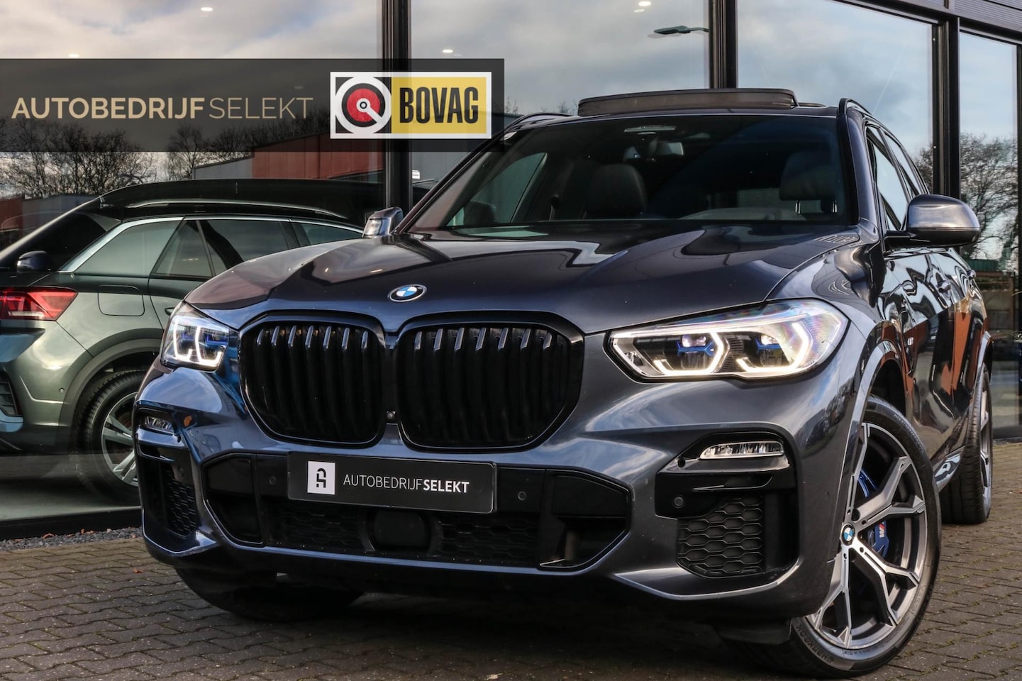 BMW X5 - XDrive45e M-Sport - PANO - TREKHAAK - VOL!! - AutoWereld.nl