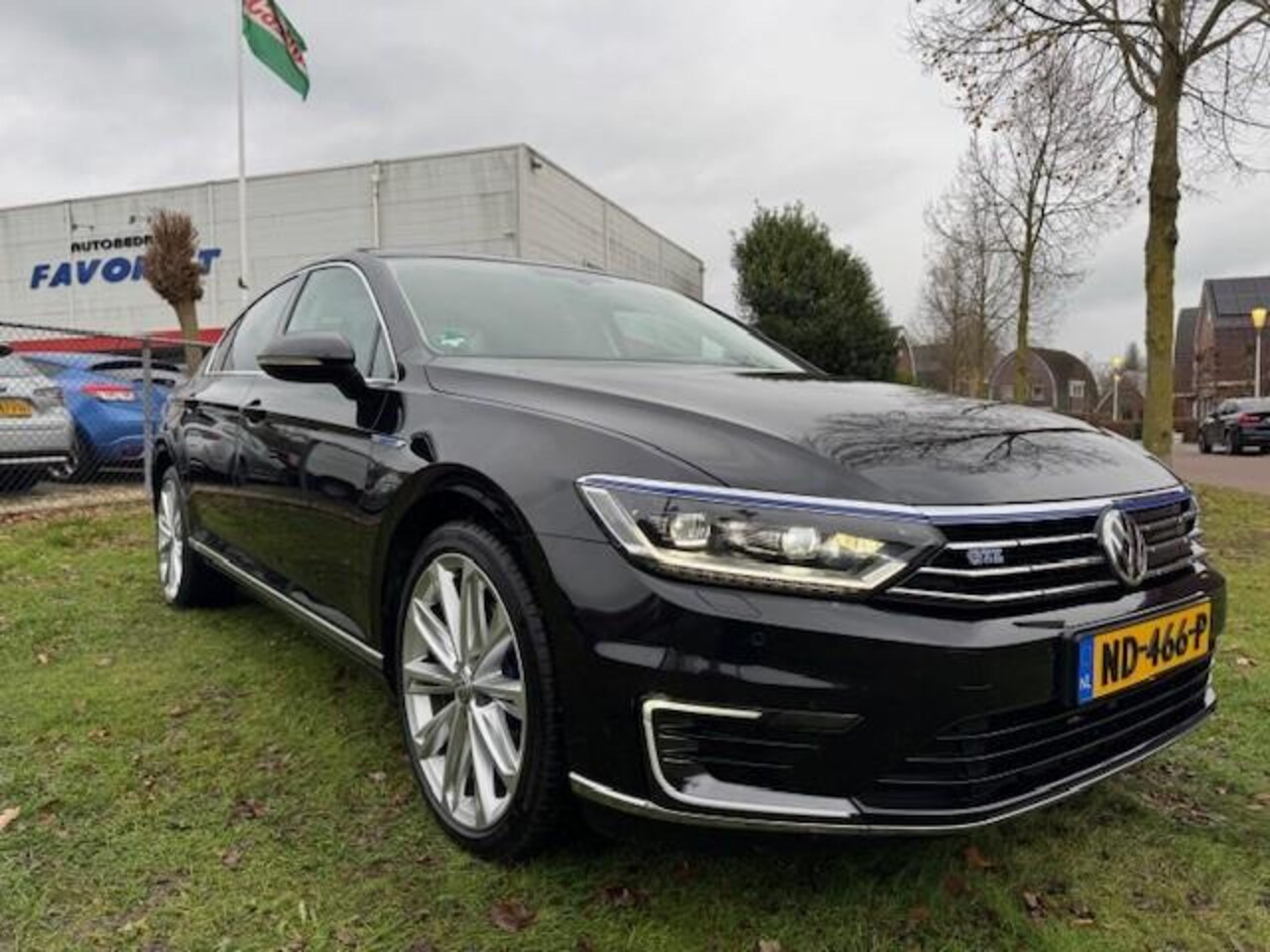 Volkswagen Passat - 1.4TSI GTE HIGHLINE/PANO/HLEER/ACARPLAY/XENON/NAVI - AutoWereld.nl