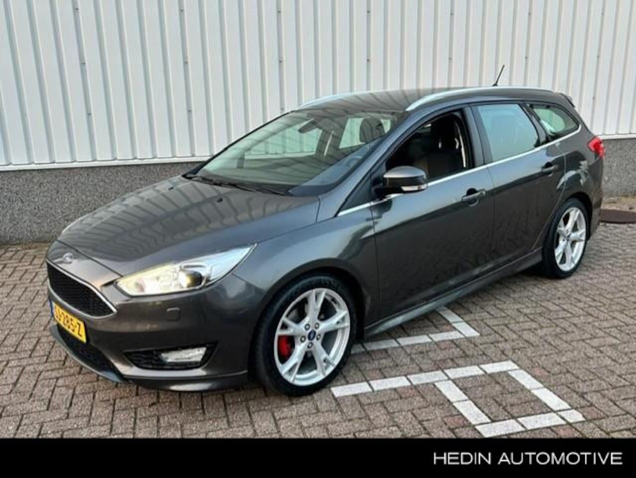 Ford Focus Wagon - 1.5 Titanium 1.5 Titanium - AutoWereld.nl