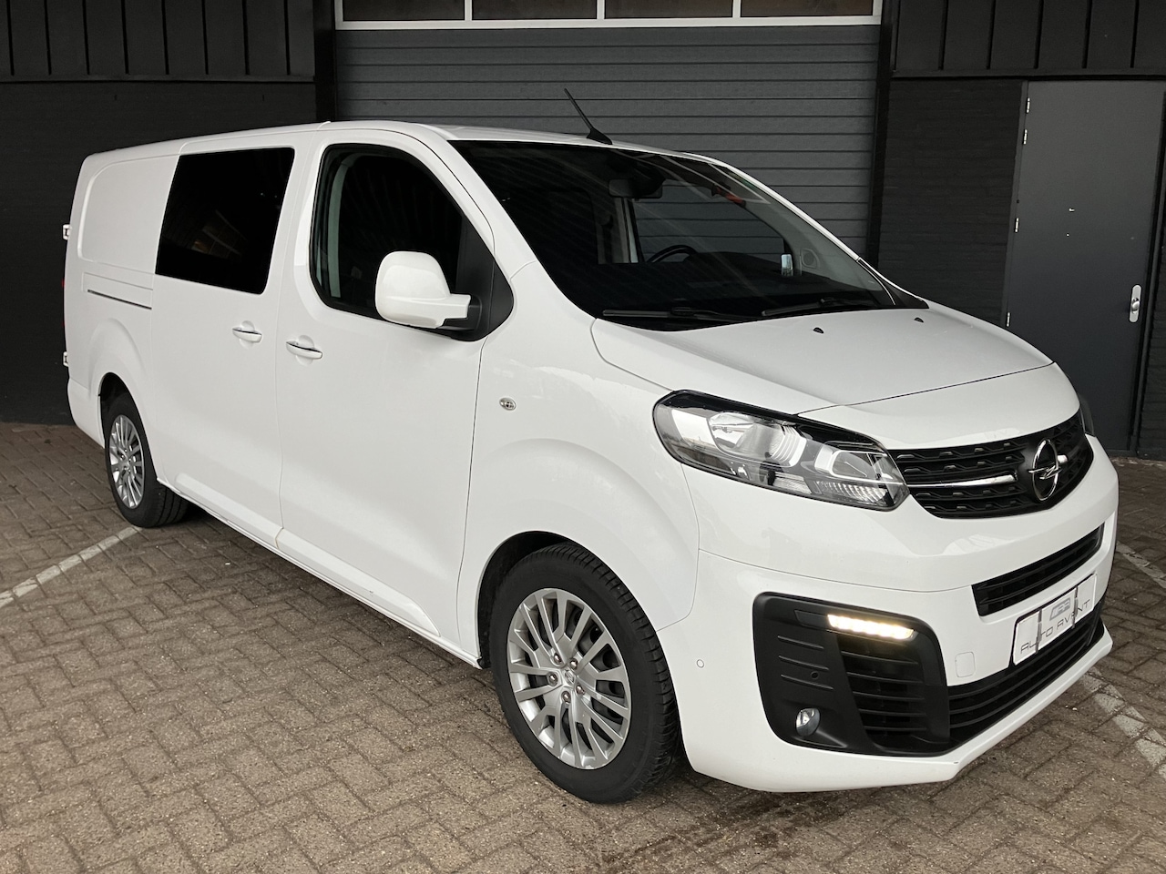 Opel Vivaro - 2.0 CDTI L3H1 DC Innovation NAP - AutoWereld.nl