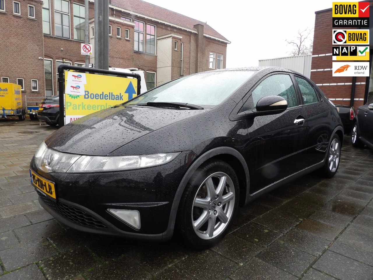 Honda Civic - 1.8 Sport nette onderhouden civic 18 sport - AutoWereld.nl