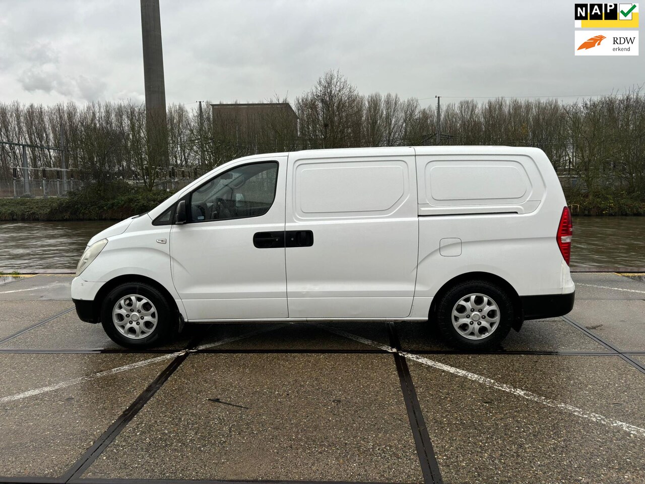 Hyundai H 300 - 2.5 CRDi Active 2.5 CRDi Active - AutoWereld.nl